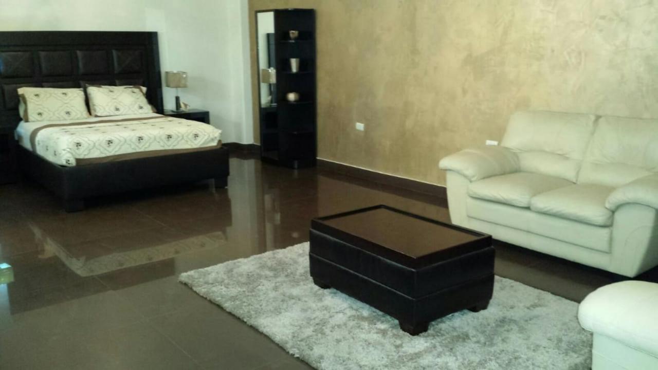 Ciudad Obregón Premier Hotel Suites מראה חיצוני תמונה